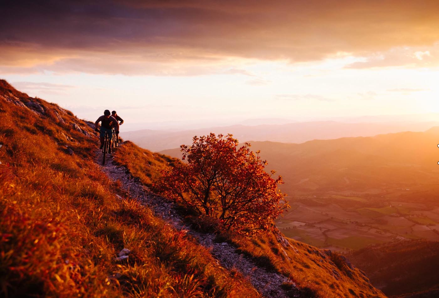 Parco Regionale Del Monte Cucco Le Attrattive Il Territorio E La Storia